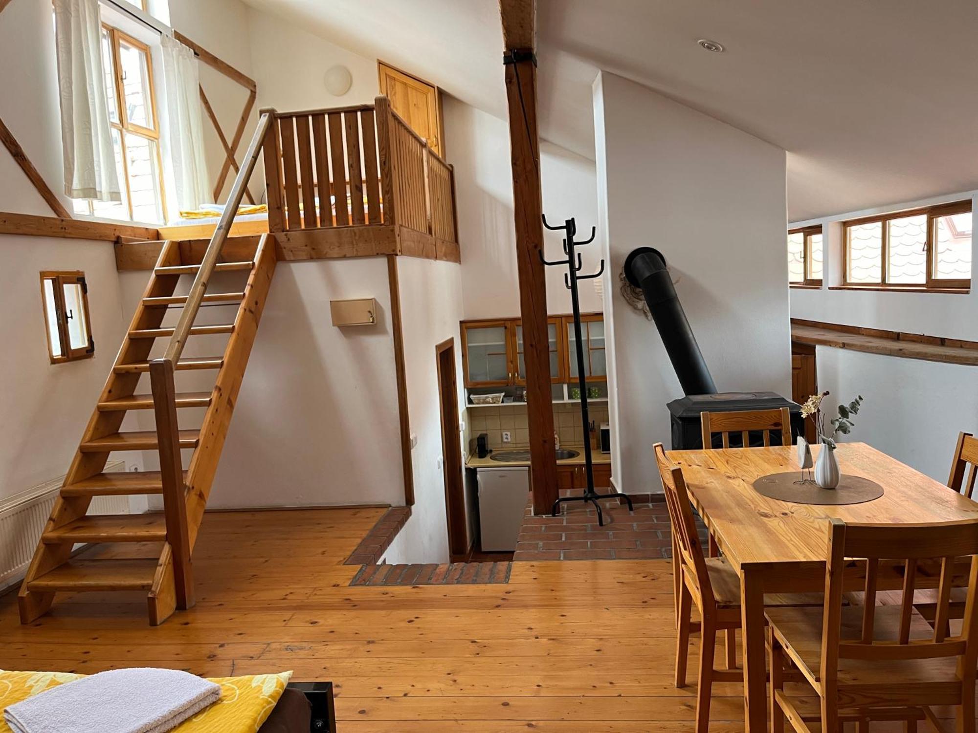 Travel Hostel Cesky Krumlov Exterior photo