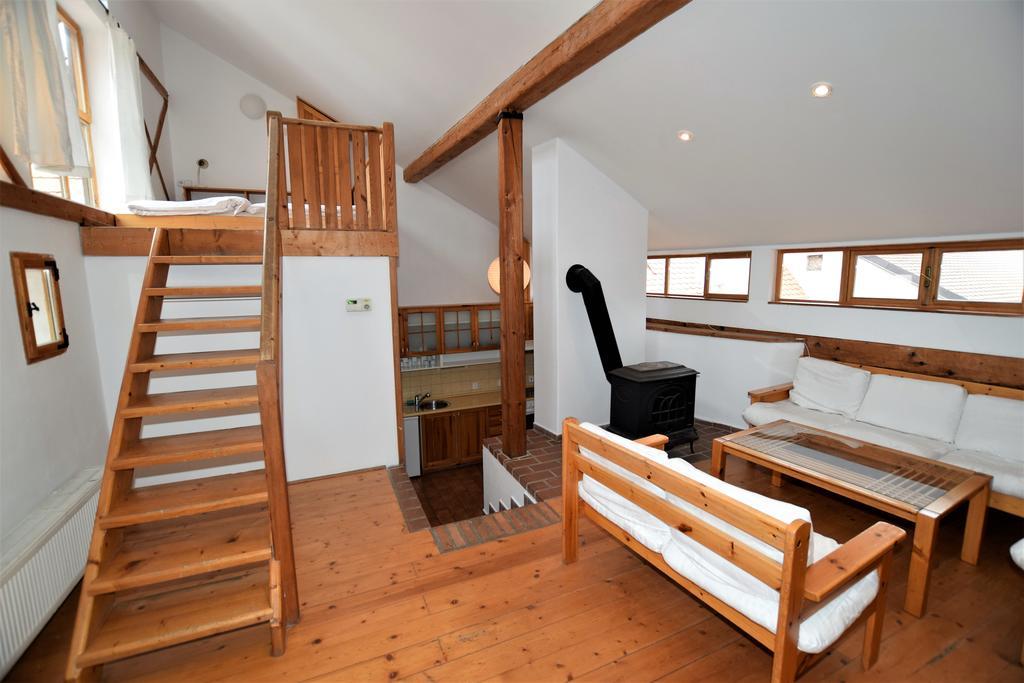 Travel Hostel Cesky Krumlov Exterior photo